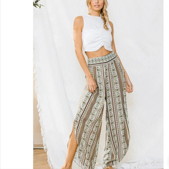 #368 SALE 🛑M, L Off White Knit Rib Crew Neck Crop Top - Picture 5 of 5